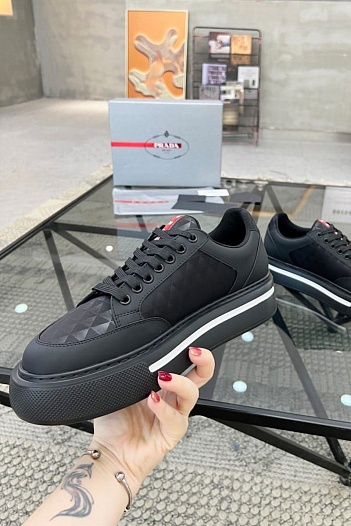 Мужские чёрные кроссовки Prada   