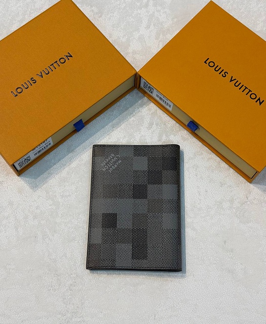 Кожаная обложка для паспорта Louis Vuitton Damoflage premium 14x10x2.5 см