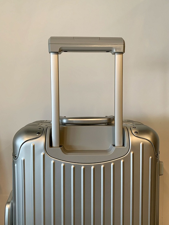 Чемодан Rimowa Aluminum S Premium 54x36x23 см
