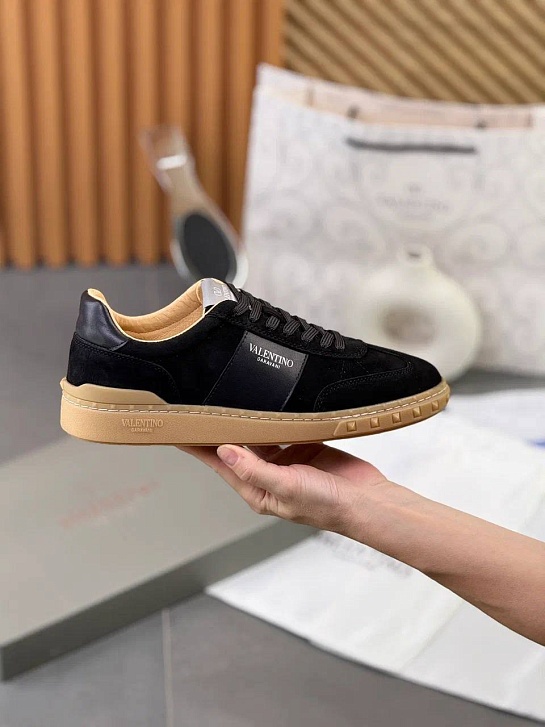 Замшевые кроссовки Valentino Upvillage - Black
