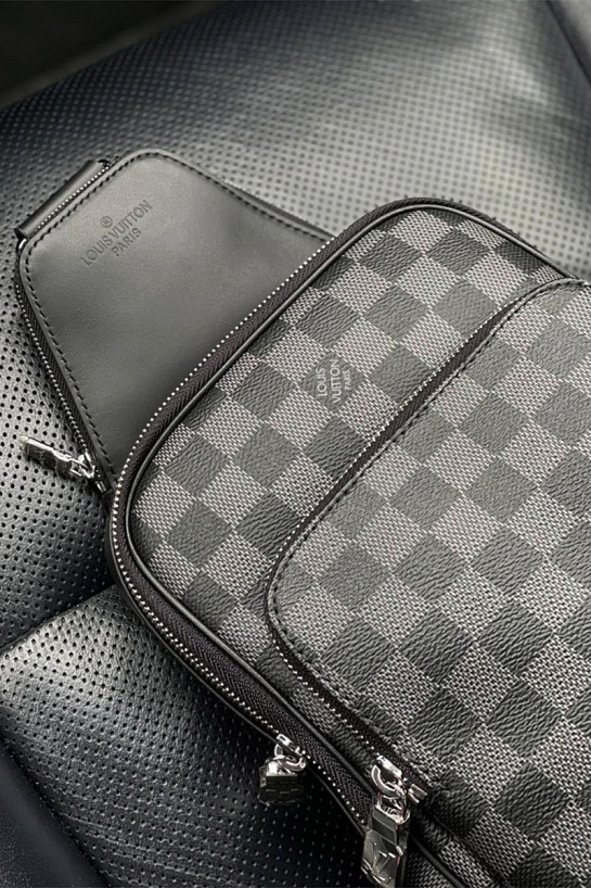 Кожаная сумка Louis Vuitton Avenue Sling Damier Graphite 30x18 см
