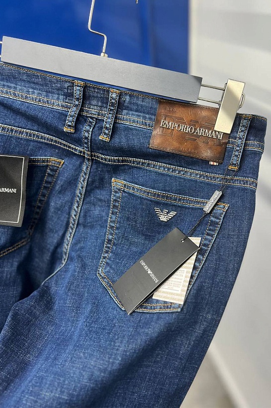 Мужские джинсы тёмно-синего цвета Emporio Armani regular fit