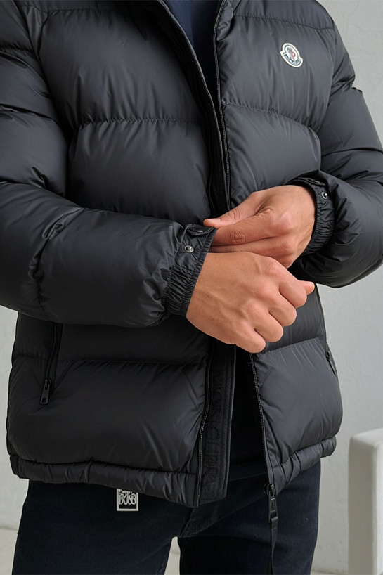 Утеплённая куртка Moncler Peuplier logo-patch - Black