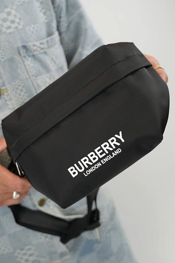 Нейлоновая сумка на пояс Burberry Premium 30x16x6 см   