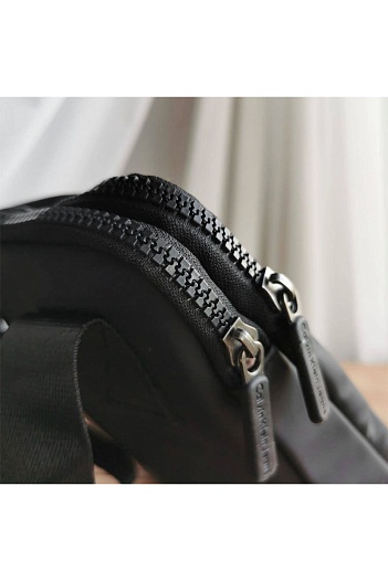 Мужская чёрная сумка Calvin Klein 27x23 см   