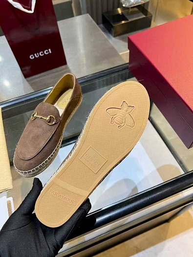 Женские замшевые лоферы Gucci GG Horsebit premium   