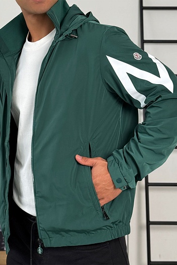 Мужская зелёная ветровка Moncler Fetuque   
