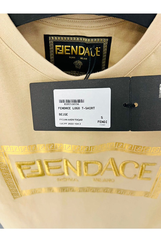 Бежевая футболка Collaboration Fendi x Versace Fendace Logo