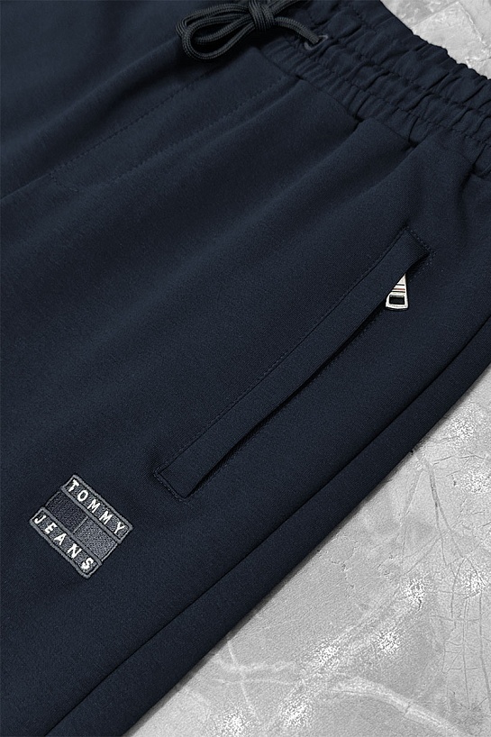 Спортивные штаны тёмно-синего цвета Tommy Jeans logo-embroidered