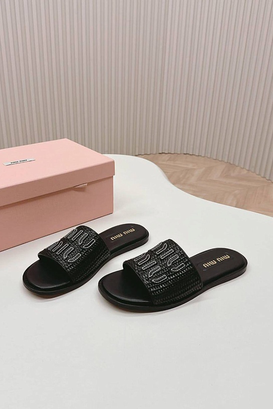 Женские шлёпанцы MIU MIU чёрного цвета