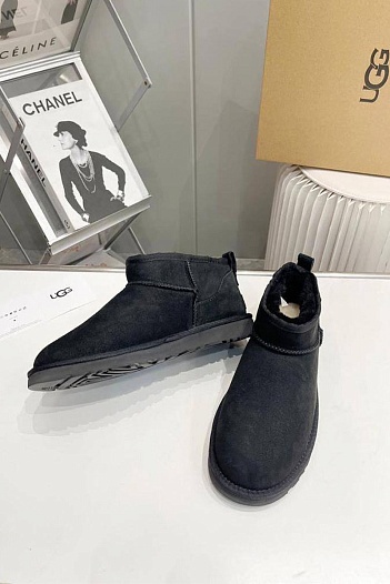 Мужские чёрные ботинки UGG Classic   