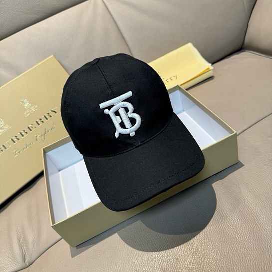 Бейсболка чёрного цвета Burberry premium
