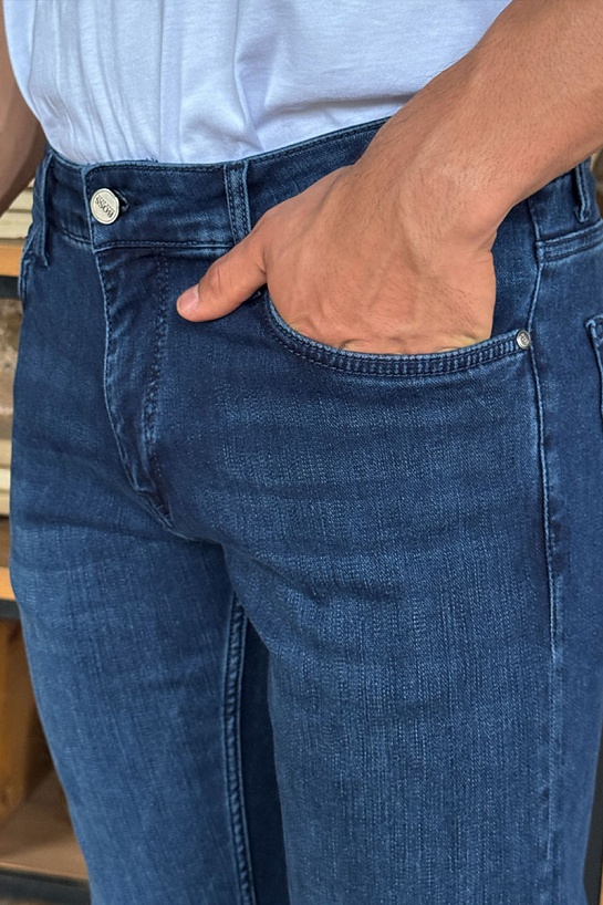 Мужские тёмно-синие джинсы Hugo Boss slim fit