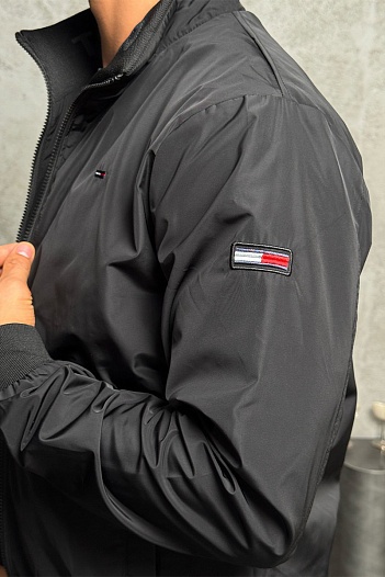 Мужская ветровка Tommy Hilfiger чёрного цвета   