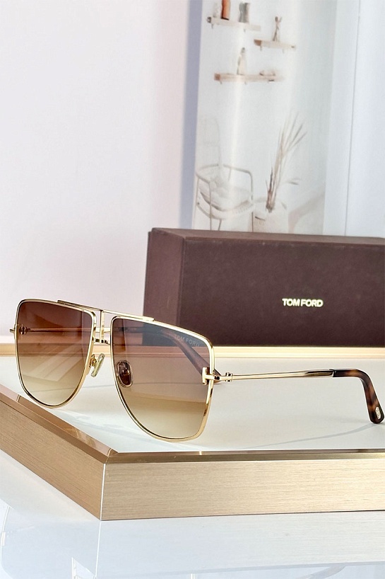 Солнцезащитные очки Tom Ford Eliott