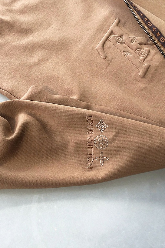 Брендовая кофта Louis Vuitton бежевого цвета