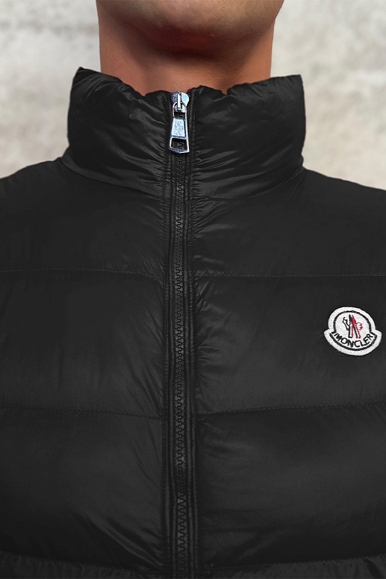 Мужской жилет Moncler чёрного цвета