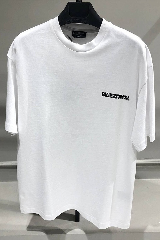Белая оверсайз футболка Balenciaga