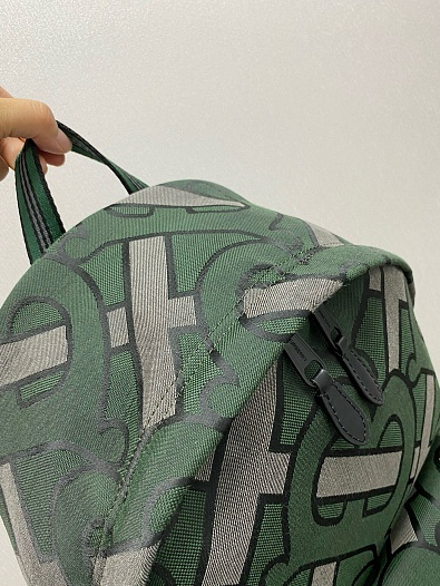 Рюкзак зелёного цвета Burberry TB Monogram Premium 30.5x14.5x42.5 см   