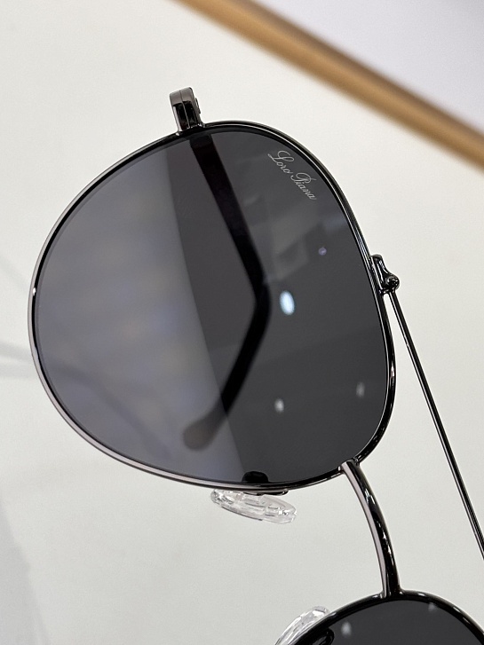 Солнцезащитные очки  Loro Piana