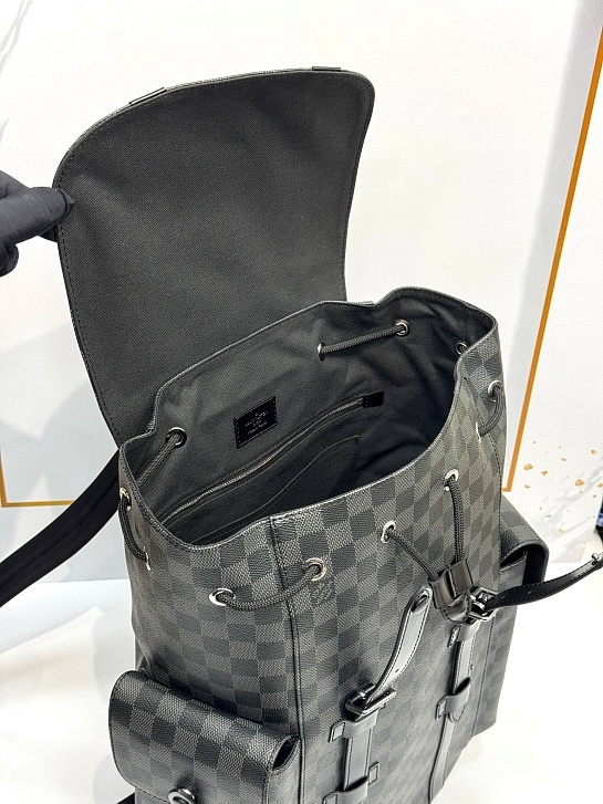 Кожаный рюкзак Louis Vuitton Christopher MM Premium