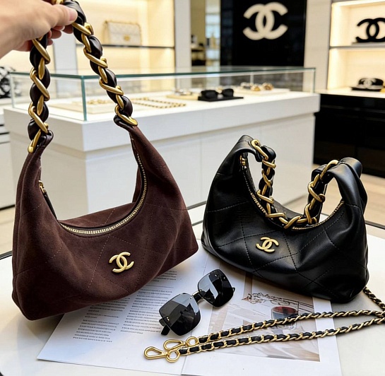 Кожаная сумка Chanel 29x21 см
