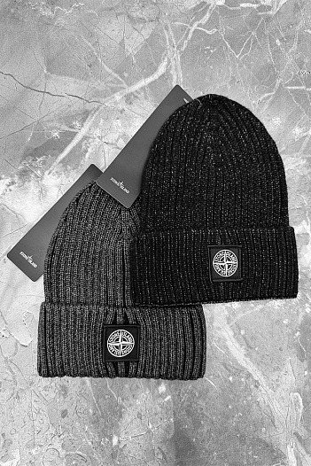 Чёрная шапка Stone Island compass-patch   