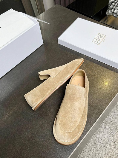 Замшевые женские лоферы Maison Margiela Premium - Beige   