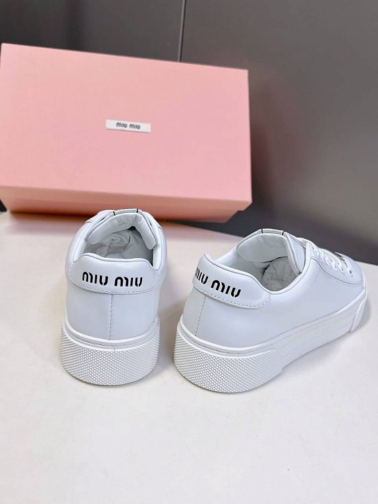 Женские белые кроссовки MIU MIU