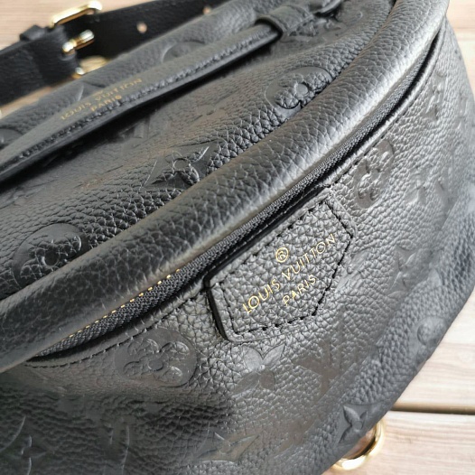 Кожаная сумка на пояс Louis Vuitton Monogram All-over 28x14 см   