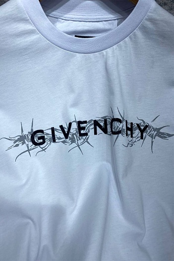 Белая оверсайз футболка Givenchy Barbed Wire-print   