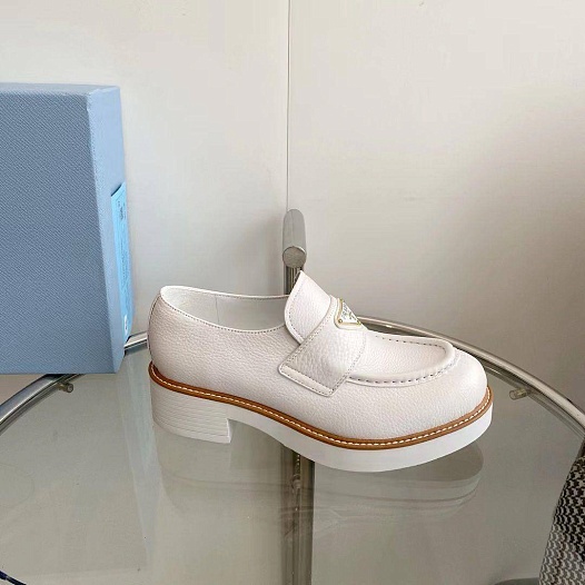 Женские кожаные лоферы Prada Premium - White   