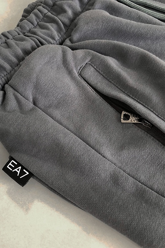 Мужские серые шорты Emporio Armani 7