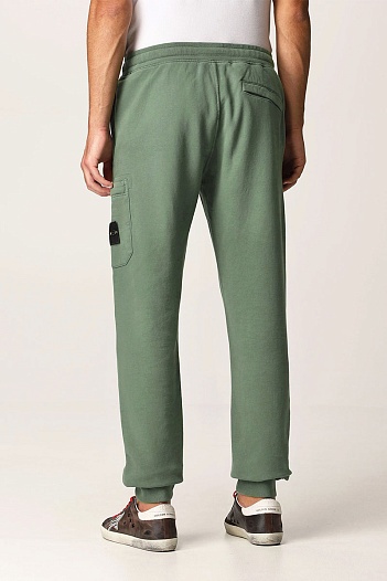 Мужские штаны зелёного цвета Stone Island compass-patch   