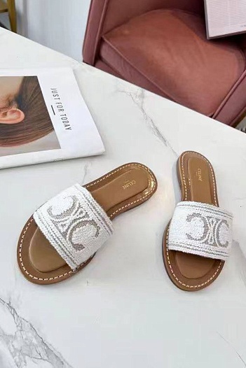 Женские шлёпанцы Celine   