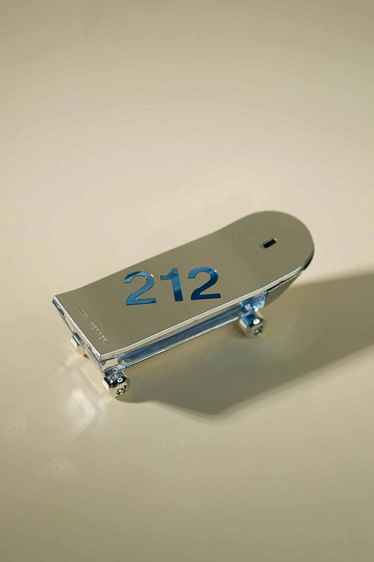 Парфюмерная вода Carolina Herrera 212 Men Heroes Forever Young (90 мл)