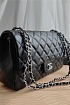 Кожаная чёрная сумка Chanel 30x18 см
