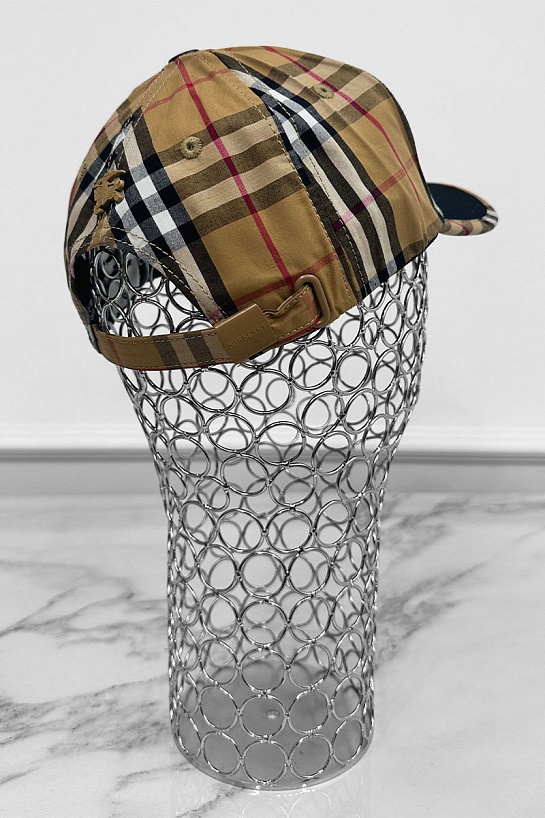 Бейсболка Burberry logo-patch - Black / Beige