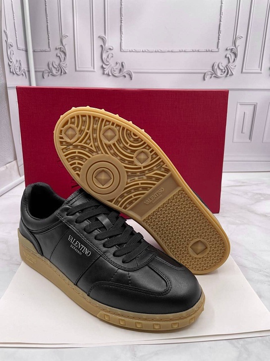 Кожаные кроссовки Valentino Garavani Upvillage - Black