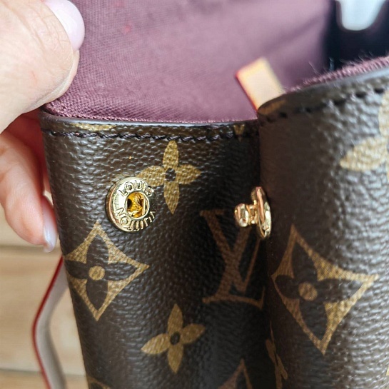 Кожаная сумка Louis Vuitton 28x29 см