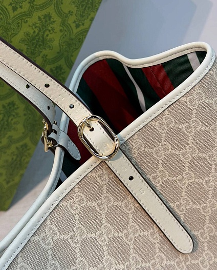Кожаная сумка Gucci GG Emblem premium 38x25x15 см   
