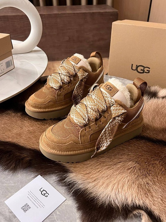 Женские ботинки с мехом UGG Lowmel - Chestnut