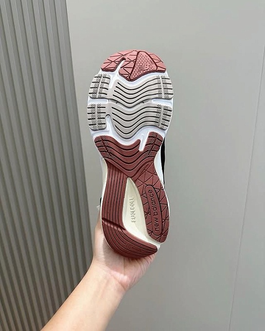 Женские кроссовки New Balance 990 v6 x Loro Piana Premium