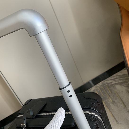 Чемодан Rimowa x Louis Vuitton Horizon Premium  53x37x22 см