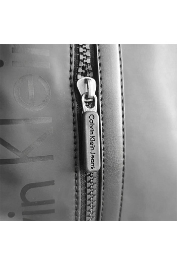 Мужская чёрная сумка Calvin Klein 27x23 см   