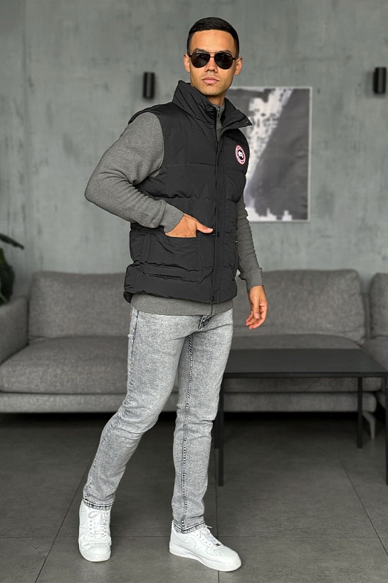 Жилет чёрного цвета Canada Goose logo-patch