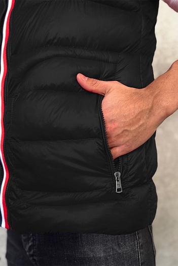 Мужской жилет Moncler чёрного цвета   