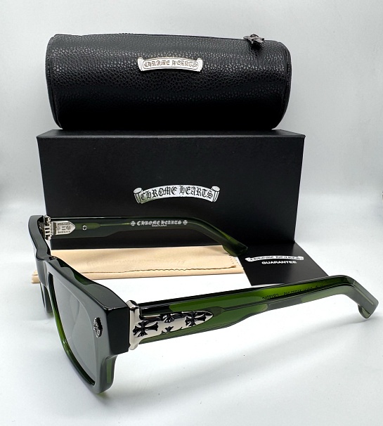 Солнцезащитные очки Chrome Hearts Charismadick