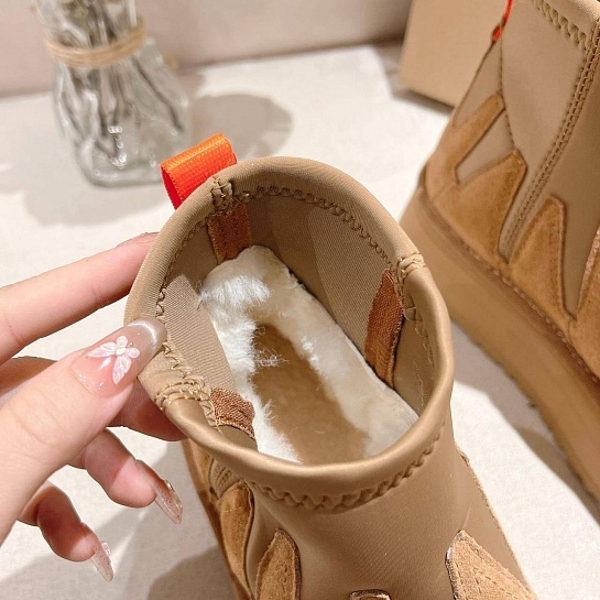 Женские ботинки с мехомм UGG Deeper - Chestnut