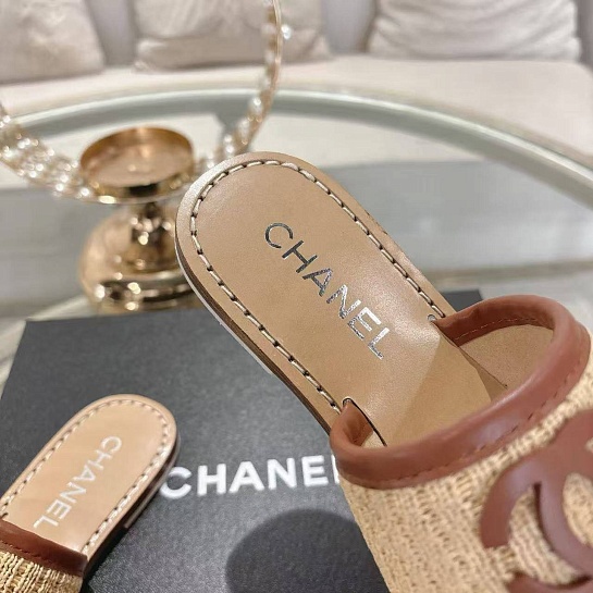 Женские кожаные шлёпанцы Chanel premium